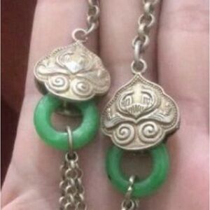 Elegant Green and Gold Pendant Necklace